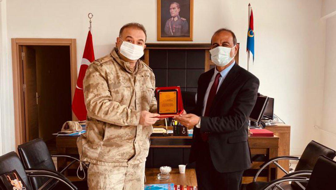 İlçe Milli Eğitim Müdürü Yakup TAŞDEMİR'den Jandarma Komutanı Binbaşı Selçuk ÖZEN'e Ziyaret